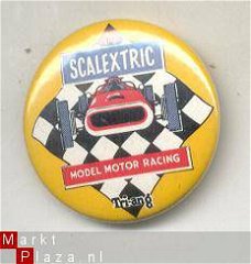 scalextric model motor racing  button   (R_125)