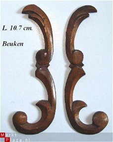 === 2 Klokast versieringen = beuken = oud === 4283