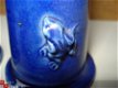 Peper en zoutstel kobaltblauw keramiek met kikker handmade - 1 - Thumbnail