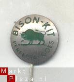 bison kit speldje (T_034) - 1