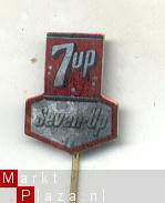 7up seven-Up blik speldje (T_046) - 1