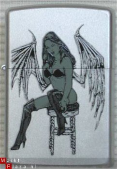 Zippo Mystery & More: Bat Babe in Boots 2006 NIEUW A67 - 1