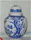 Mooie wit met blauwe gedecoreerde vaas met deksel* H. 26 cm. - 1 - Thumbnail