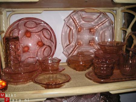 GLAS...roze glas,oud-roze,oudroze glas,serviesdelen,diversen items. - 3