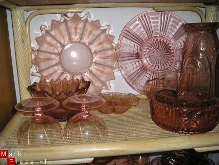 GLAS...roze glas,oud-roze,oudroze glas,serviesdelen,diversen items. - 4