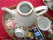 Beeldschone koffie (thee) pot, roomkannetje, met rozenrandje - 4 - Thumbnail