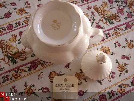 Mooie witte Royal Albert koffie/theepot - 1