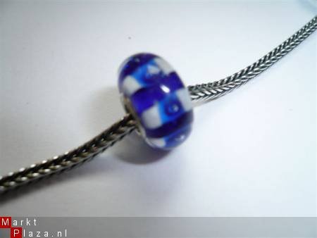 glasbedel kobaltblauw wit streep met massieve zilveren kern - 1