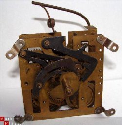 === Uurwerk= Hubert Triberg = oud ===