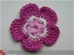 ** Grote (5,5 cm) gehaakte bloem (fuchsia/roze/creme) - 0 - Thumbnail