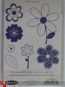 OPRUIMING: The paper studio EZ mounted stamp flowers - 1