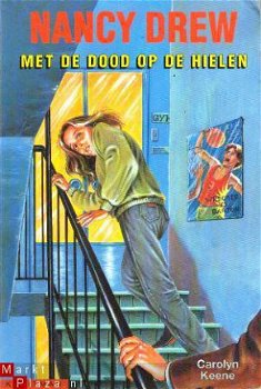 Nancy Drew. Met de dood op de hielen. Zaak-8 - 1