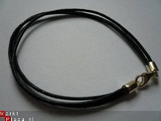 UITVERKOCHT!!! zwart leren armband zilveren sluiting t.b.v. bedels 20 cm