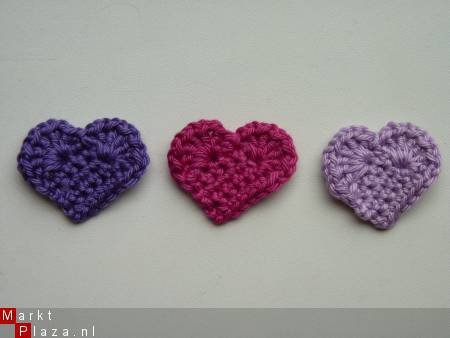 ** Gehaakte hartjes (3 cm) - paars/lila/fuchsia - nr. 1