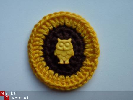 ** Gehaakte applicatie uil (bruin/geel) - nr. 1