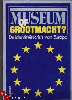 Museum of grootmacht, Prof.Dr.M.A.G.Van Meerh - 1