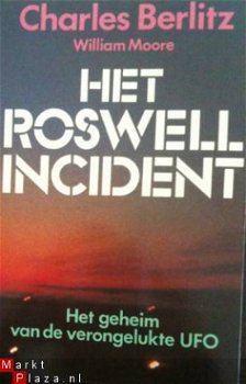 Het Roswell incident, Charles Berlitz, - 1