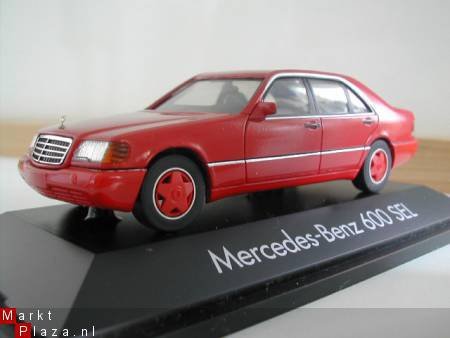 DSCN12618 Herpa Mercedes Benz 600SEL 1/43 - 1