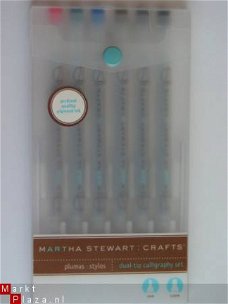 OPRUIMING: Martha Stewart dual-tip calligraphy set