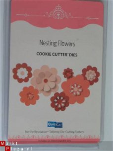 Quickutz stans cookie cutter nesting flowers 6017