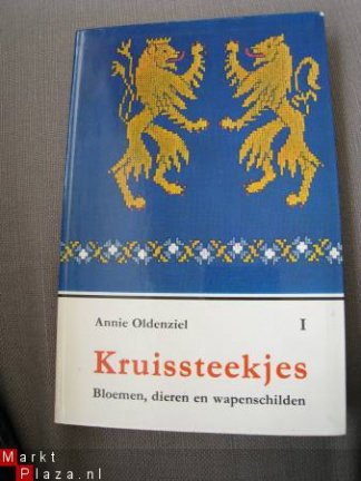 Kruissteekjes - bloemen, dieren en wapenschilden - nr. 1