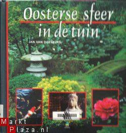 Oosterse sfeer in de tuin, Jan Van Doesburg, - 1