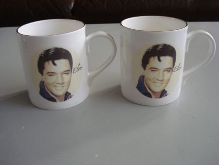 2 bone china staffordshire bekers van ELVIS luxe kwaliteit - 1