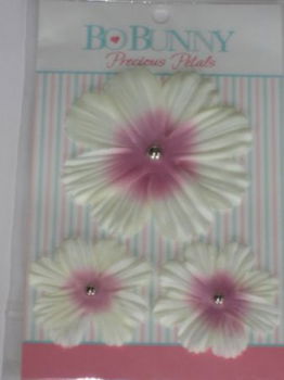 SALE! 3 Precious Petals Flowers SHABBY DAISY van Bo Bunny - 1