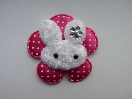 ** Satijnen broche met konijn/strass (wit) - nr. 1