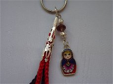 ** Sleutelhanger/tashanger matroesjka/kralen (paars/rood)