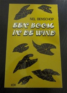 Een boom in de wind. Nel Benschop.