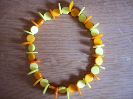 kinderketting met gele en oranje kralen - 1