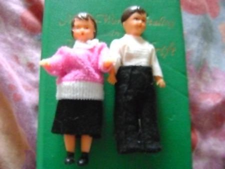 2 poppenhuis popjes 11 cm echtpaar man vrouw - nr. 1
