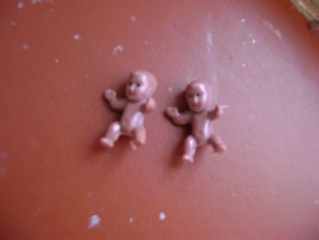 2 schattige mini neger popjes 2,5 cm TWEELING - nr. 1