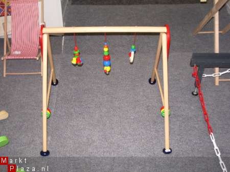 Babygym van hout. - 1