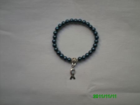 royal blauw parel armbandje met dark blue ribben + ME lintje - 3