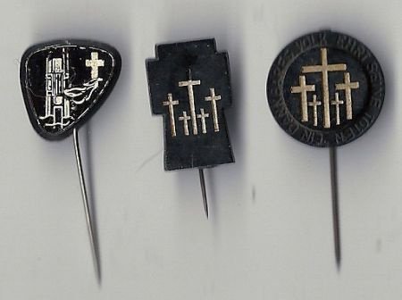 3 Speldjes kruisen (Ein Dankbaares Volk Ehrt Seine Toten) - nr. 1