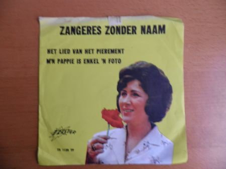 Zangeres Zonder Naam Het lied van het pierement - 1