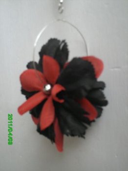 exclusieve bloemoorbel rood met zwart - 1