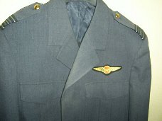 Battle dress jekker van een KLU vlieger