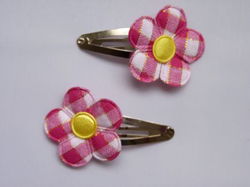 ** Kleuter haarspeldjes met geruite bloem (fuchsia)