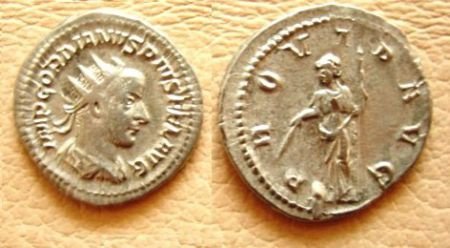 Schitterende zilveren munt Keizer Gordianus III (8) - 1