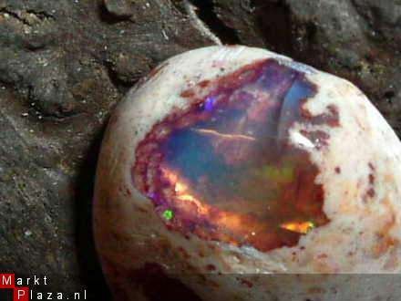 Opal cabochon free form VUUR opaal Mexico - 1