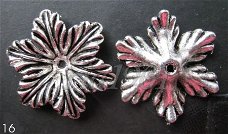 tibetaans zilver:bead caps 16 - 21x21 mm