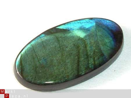 Cab 67/5 Cabochon Spectroliet 36*21*5mm - 1