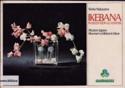 Ikebana in eigentijds glaswerk, Shoko Nakayam - 1