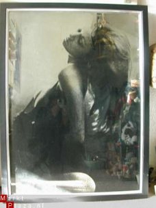 Prachtig retro spiegelschilderij vrouw met zwarte lijst