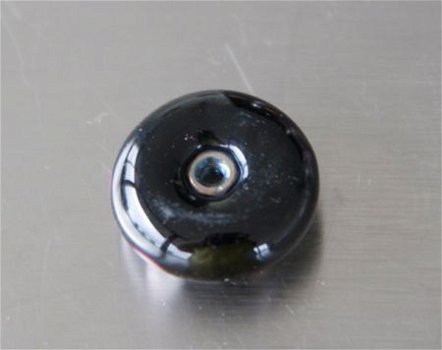 Ringtop glasbead zwart witte luchtbellen verwisselbaar. - 1