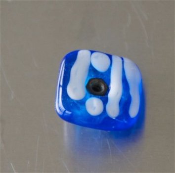 Ringtop glasbead blauw met witte stip verwisselbaar. - 1