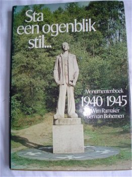 Monumentenboek 1940-1945 - Sta een ogenblik stil - 1